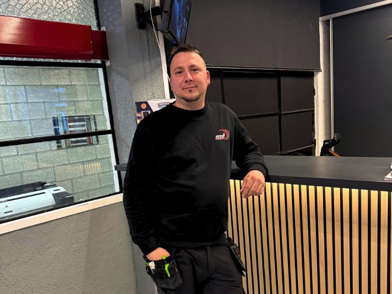 michael gestionnaire de chantier projet cablage informatique et electrique